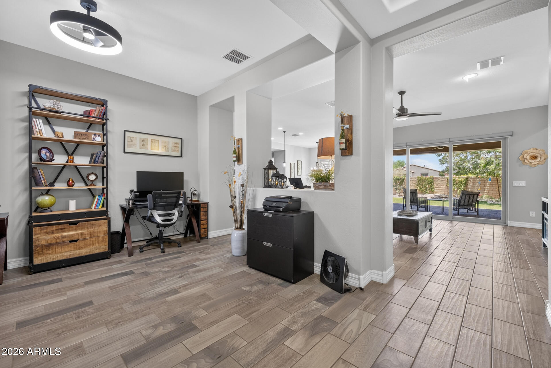 5737 S CROWLEY