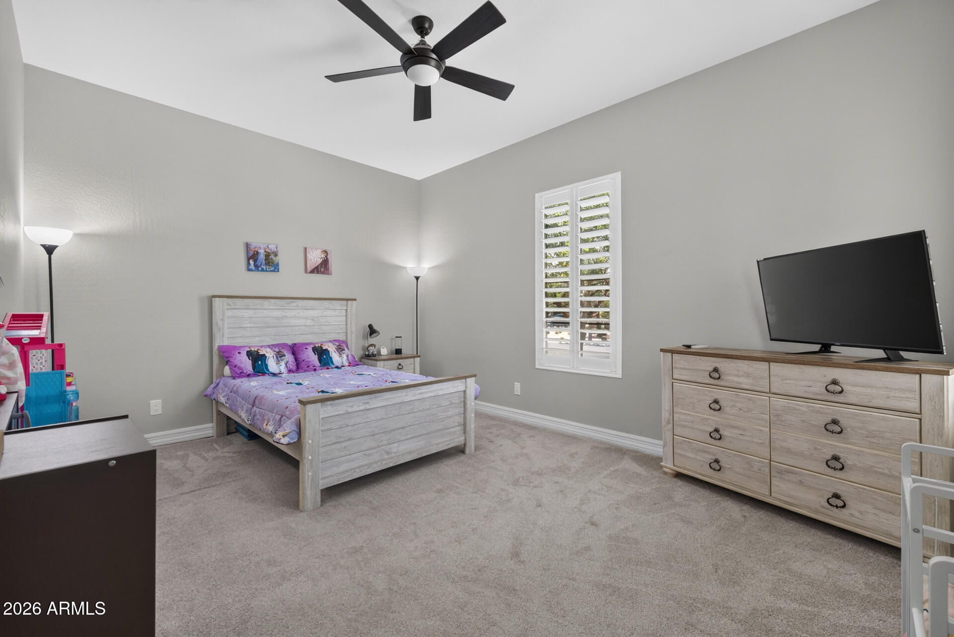 5737 S CROWLEY