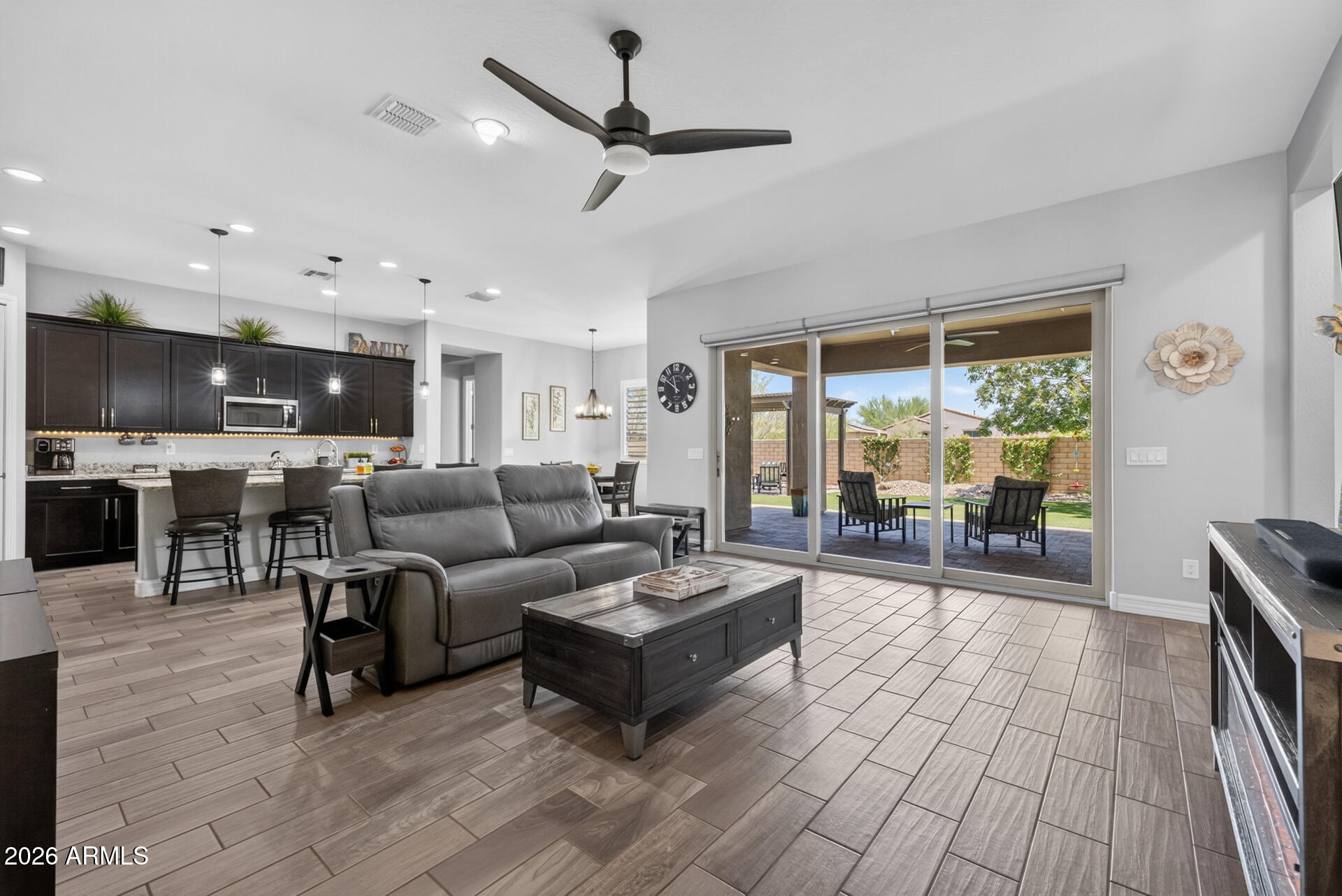 5737 S CROWLEY