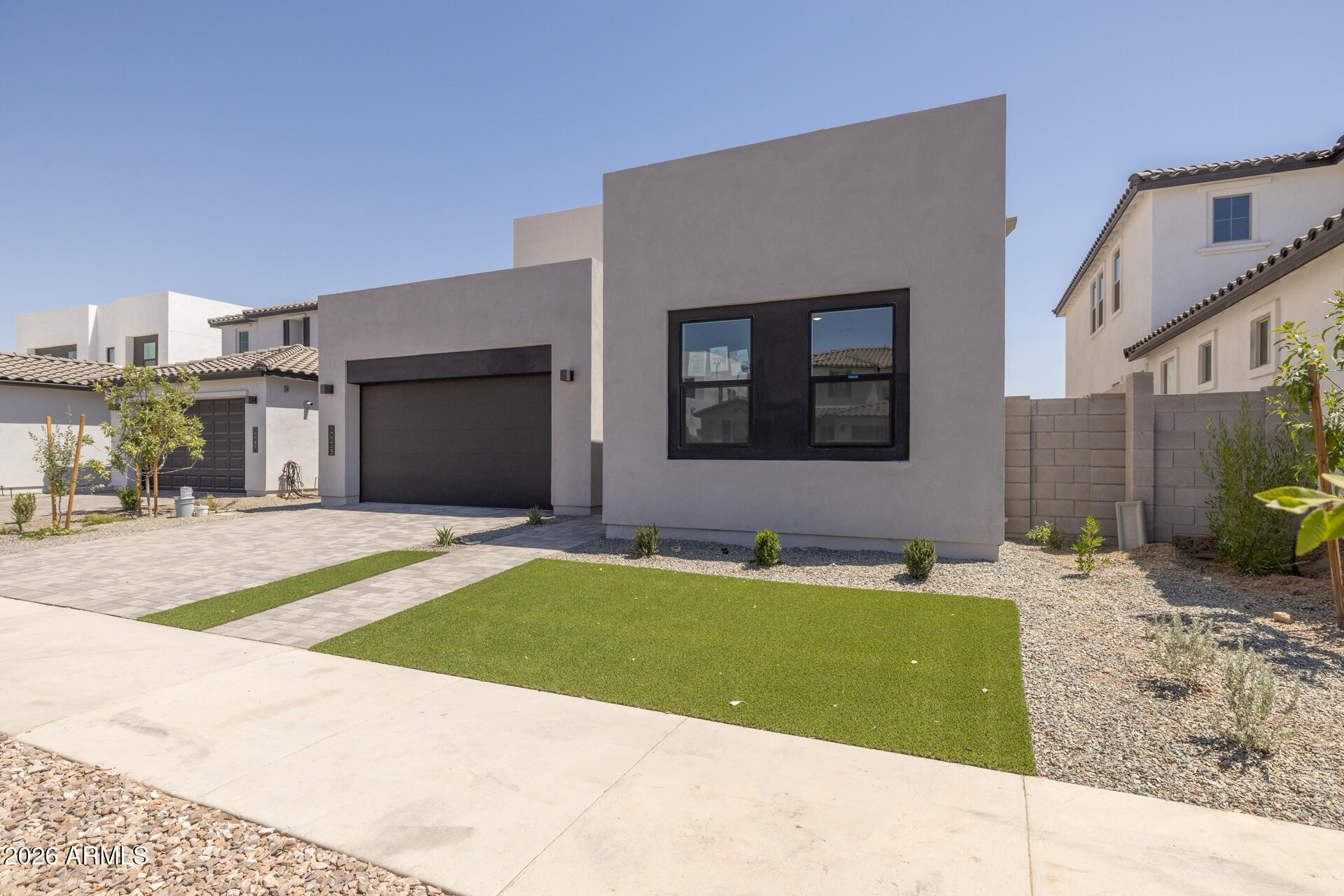 10245 E UNITY Avenue