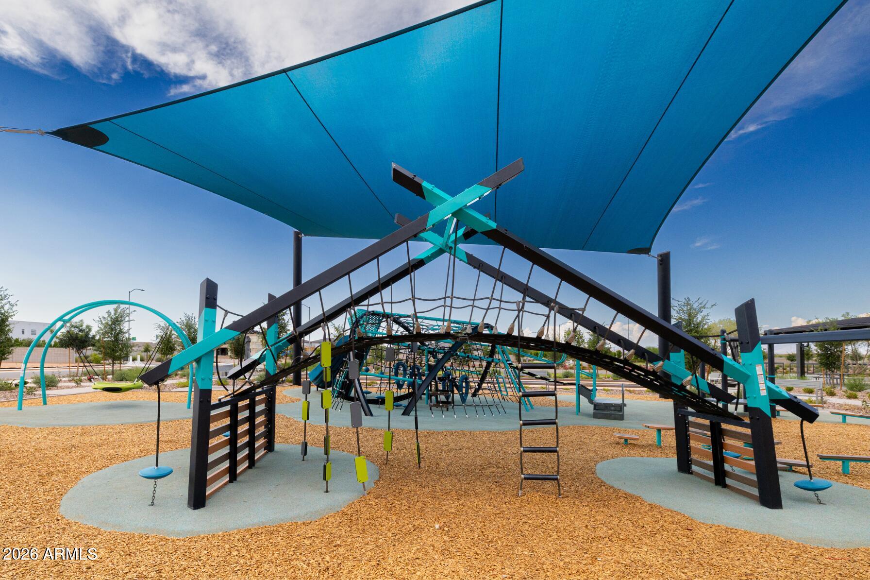 10438 E ULYSSES Avenue