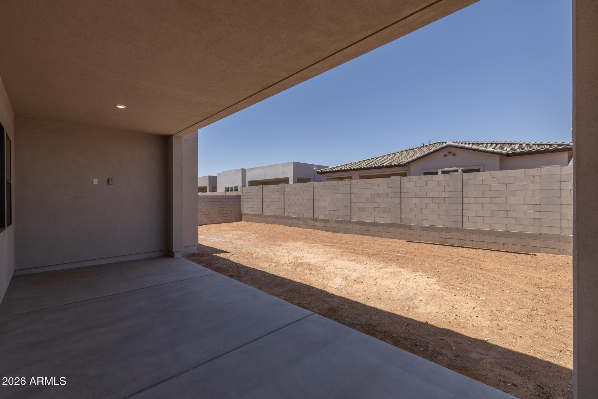 10438 E ULYSSES Avenue