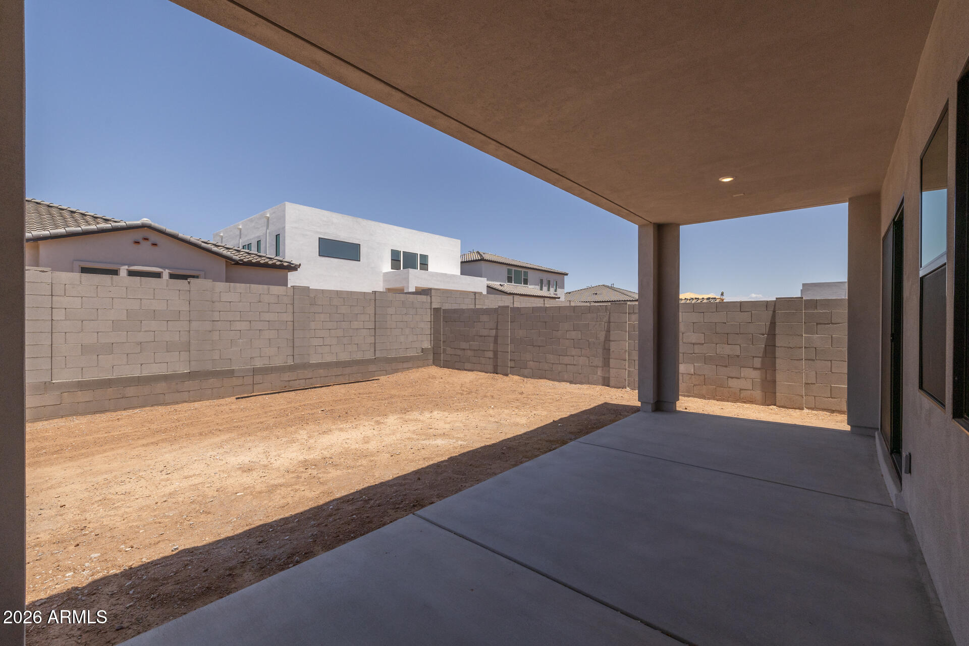 10438 E ULYSSES Avenue
