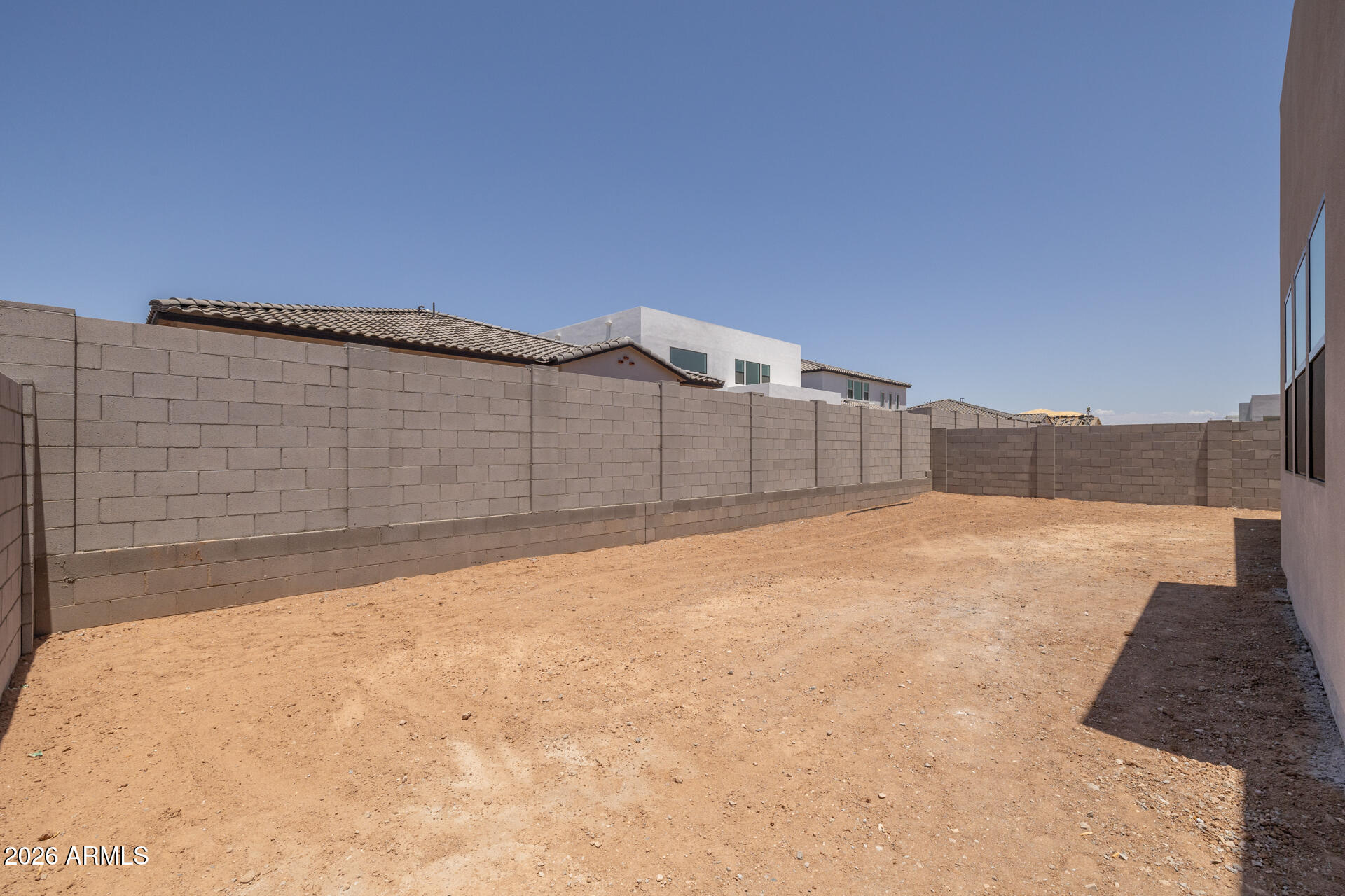 10438 E ULYSSES Avenue
