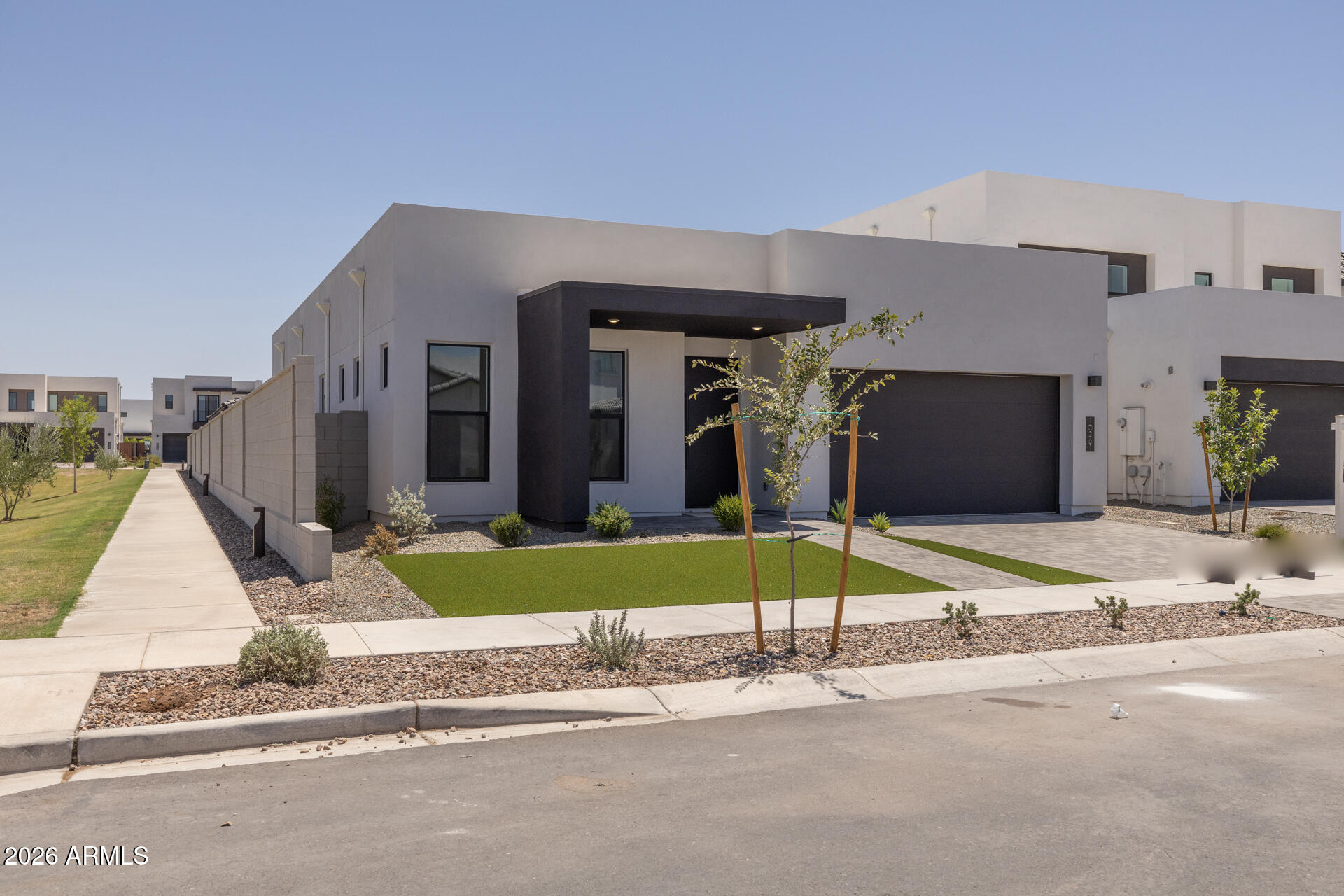 10261 E UNITY Avenue