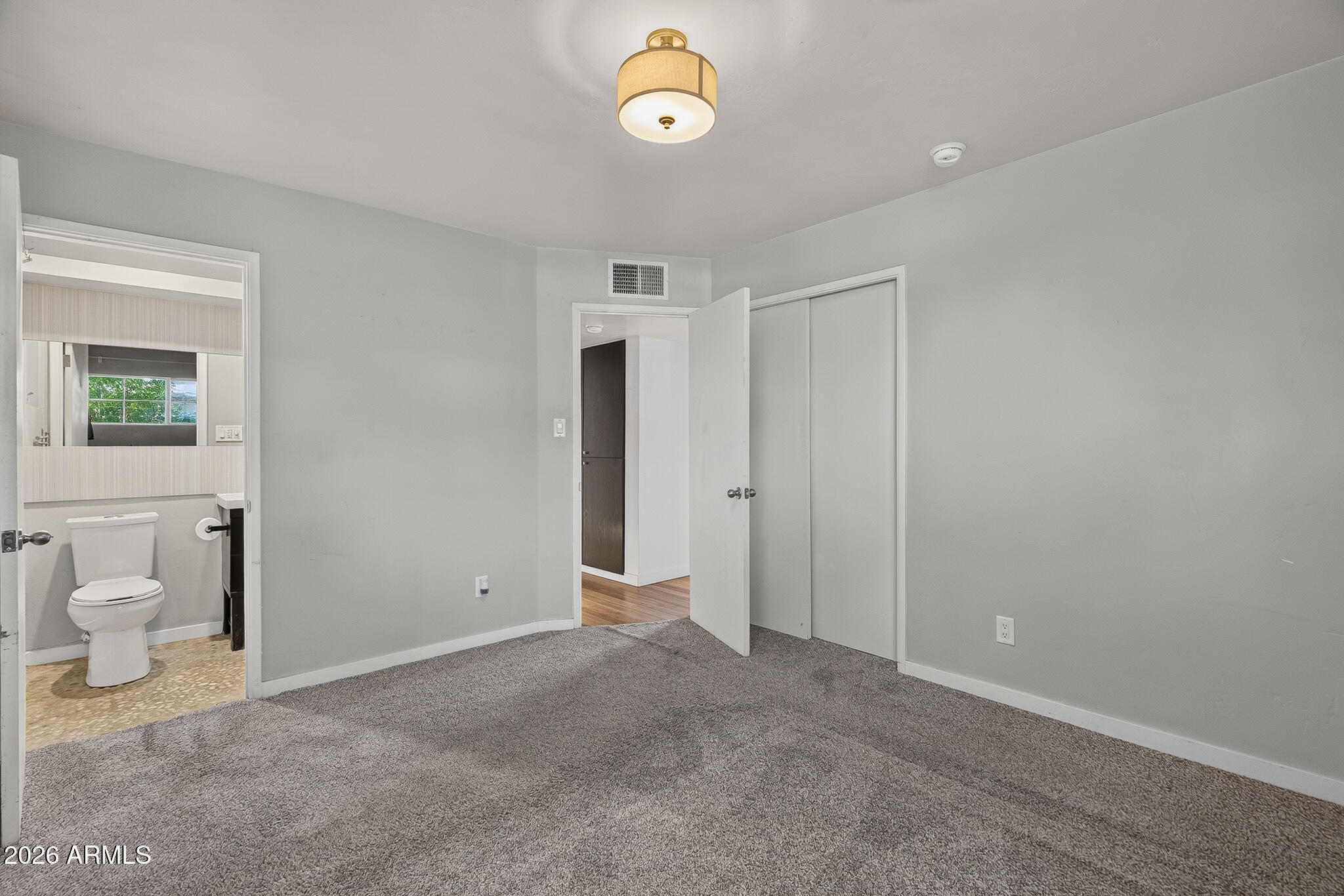 308 W TOWNLEY Avenue