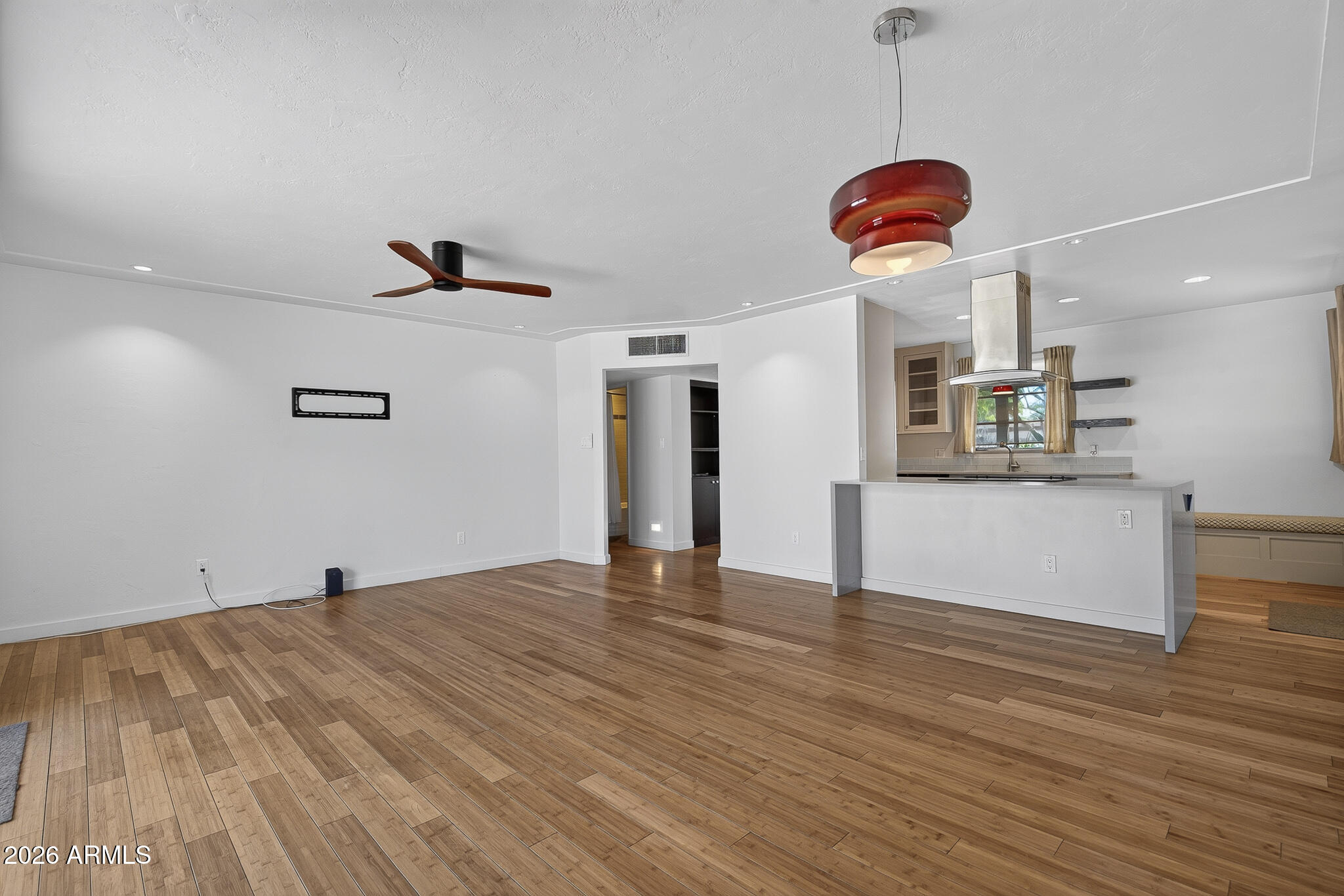 308 W TOWNLEY Avenue