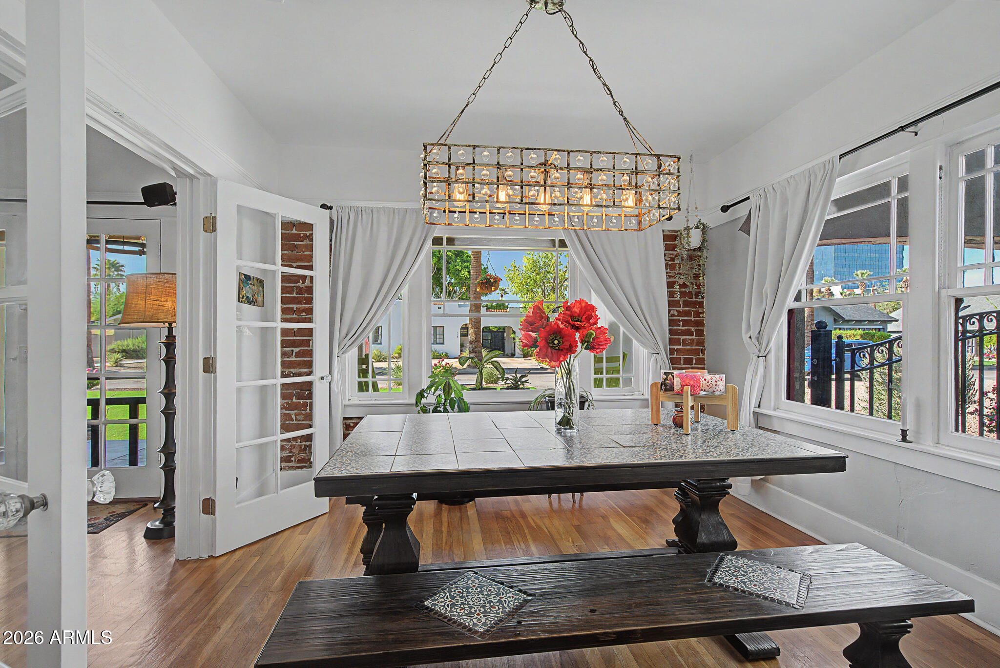 115 W GRANADA Road