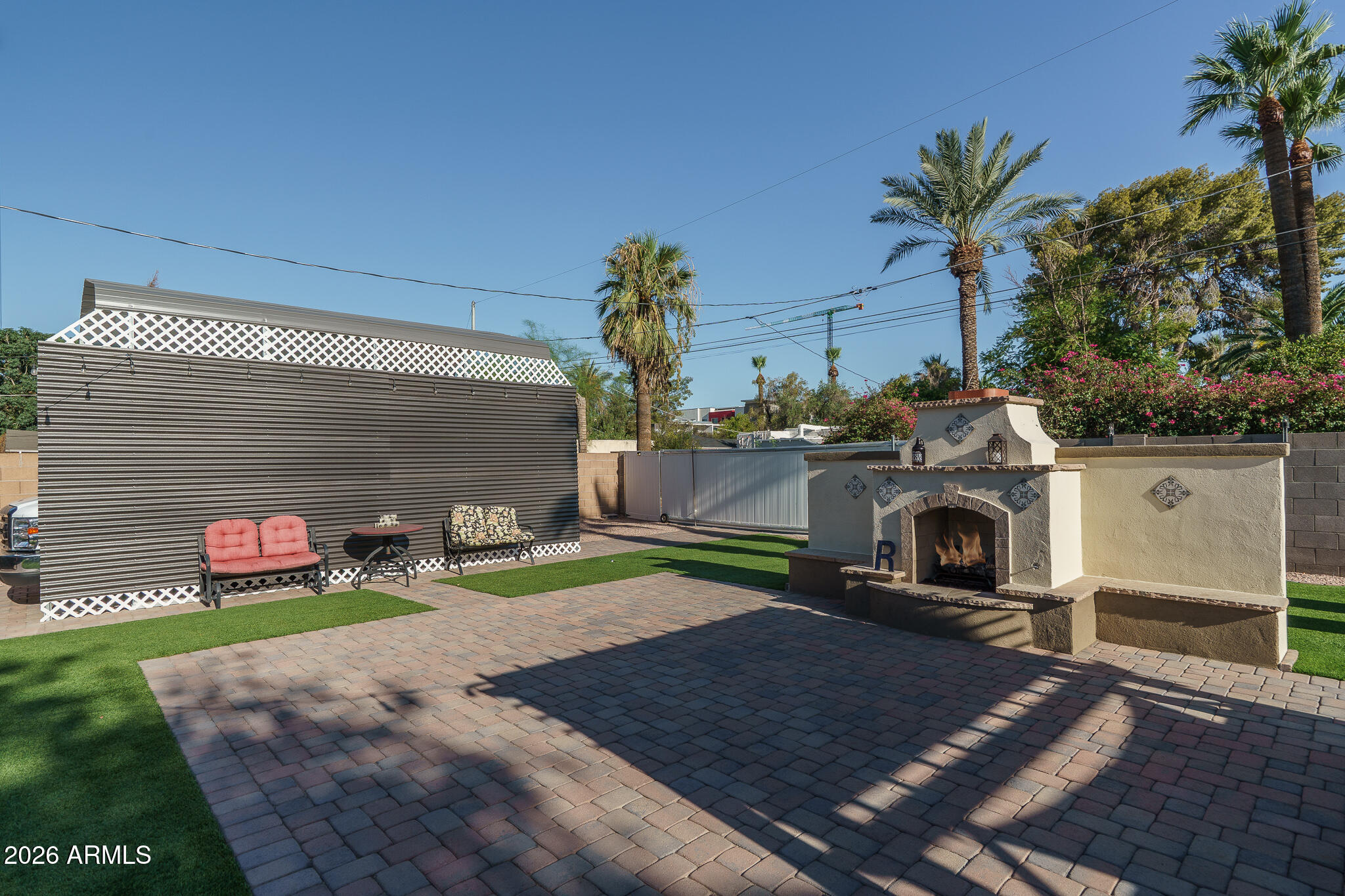 115 W GRANADA Road