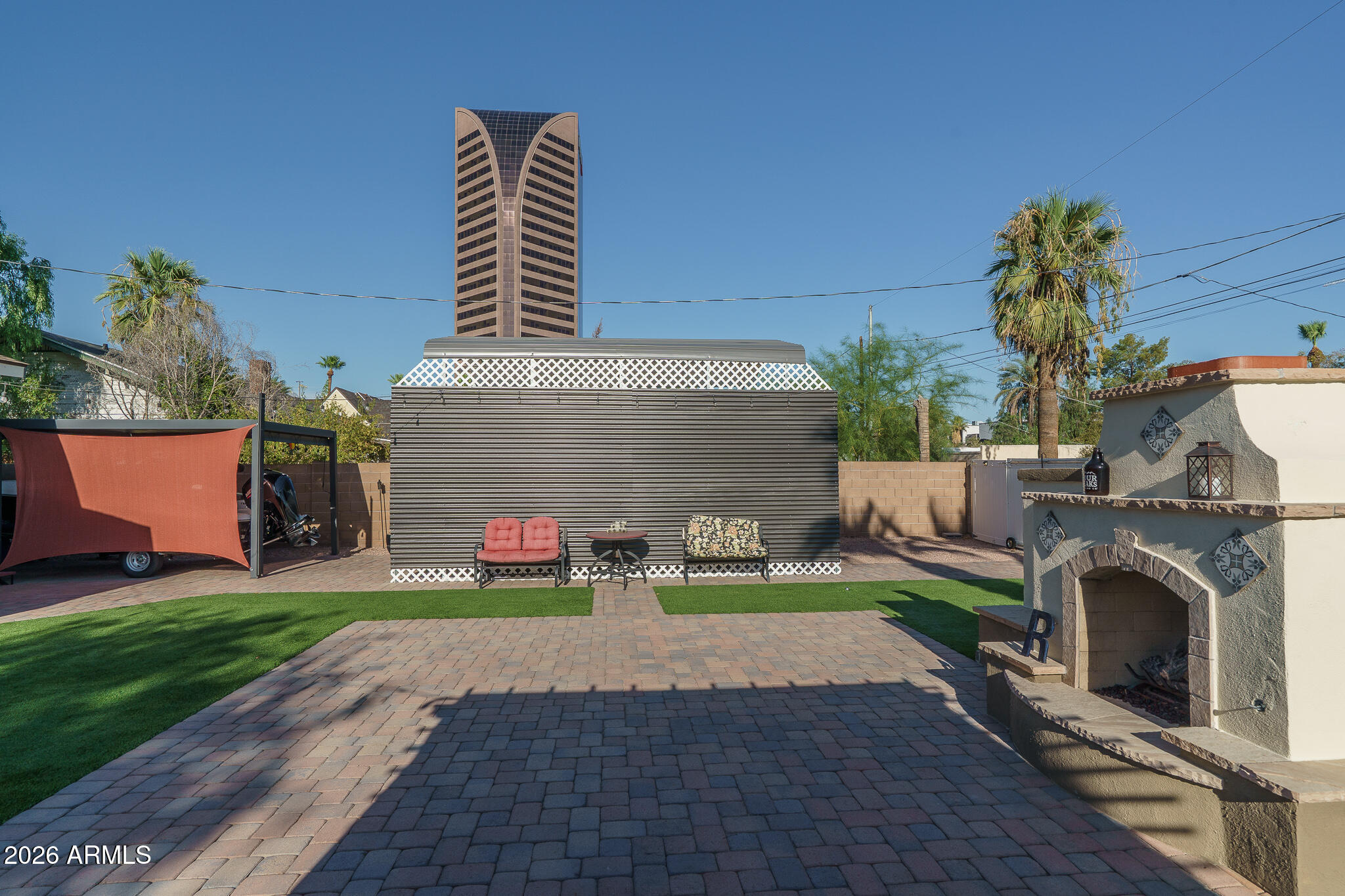 115 W GRANADA Road
