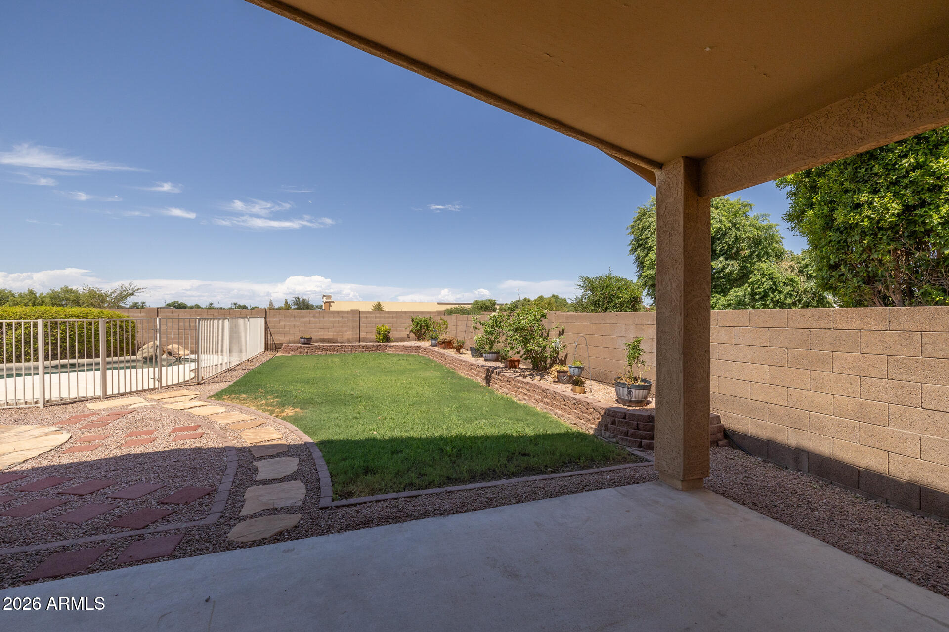 3096 E KINGBIRD Place