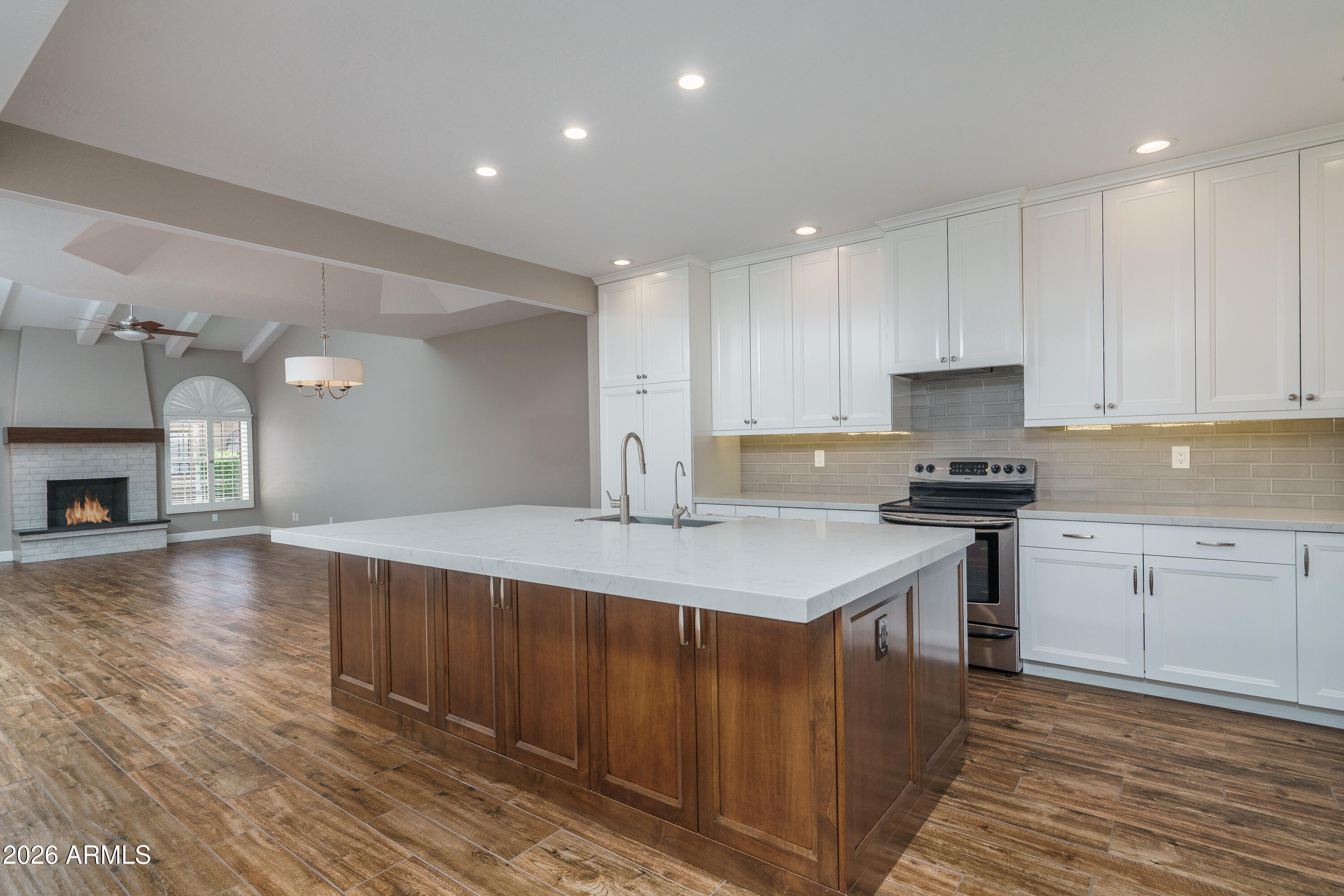 7955 E CHAPARRAL Road 135