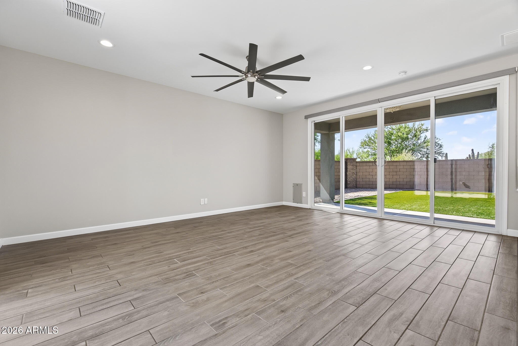 2004 E PARK VIEW Lane