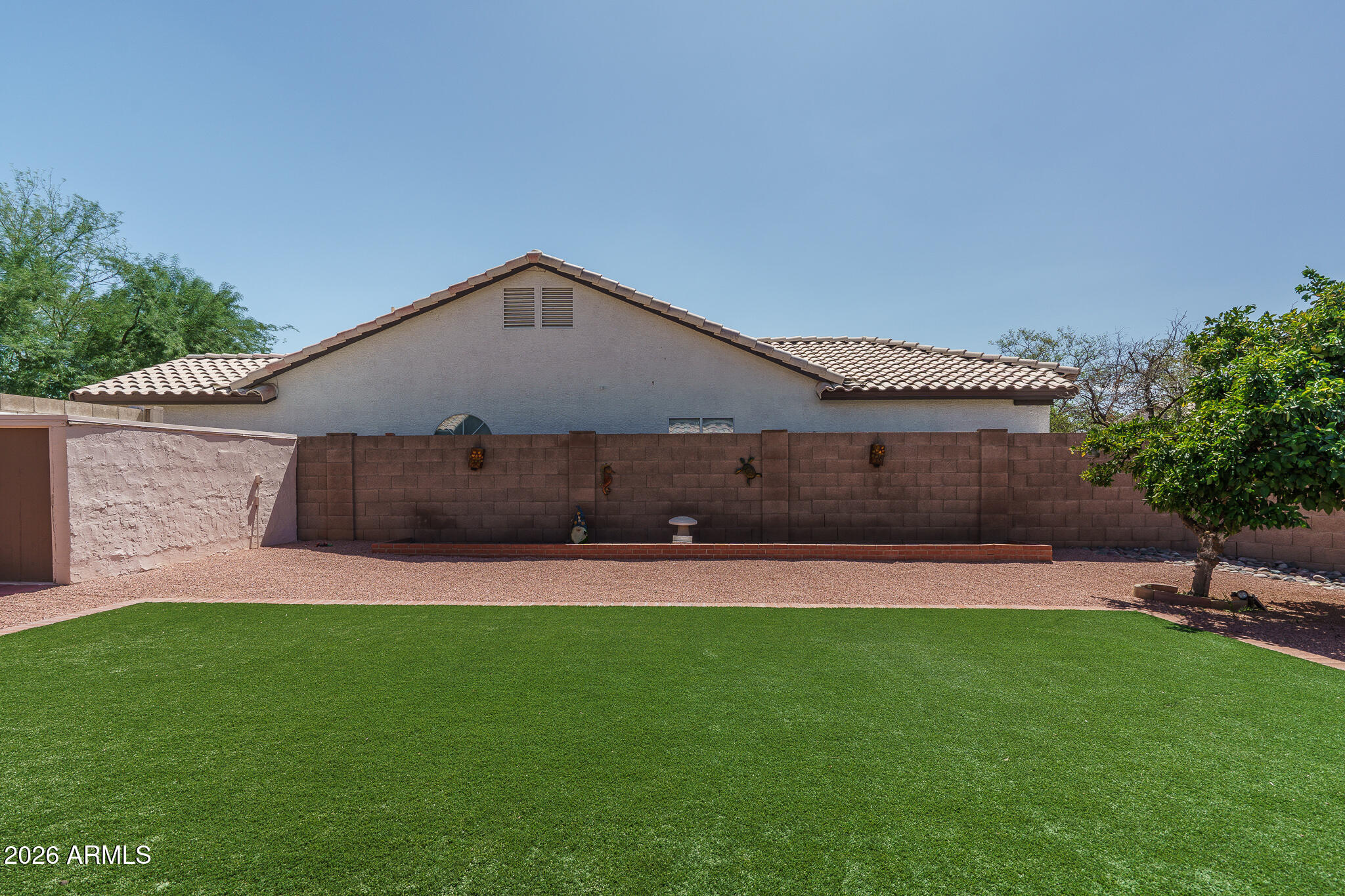 3319 E ROSEMONTE Drive