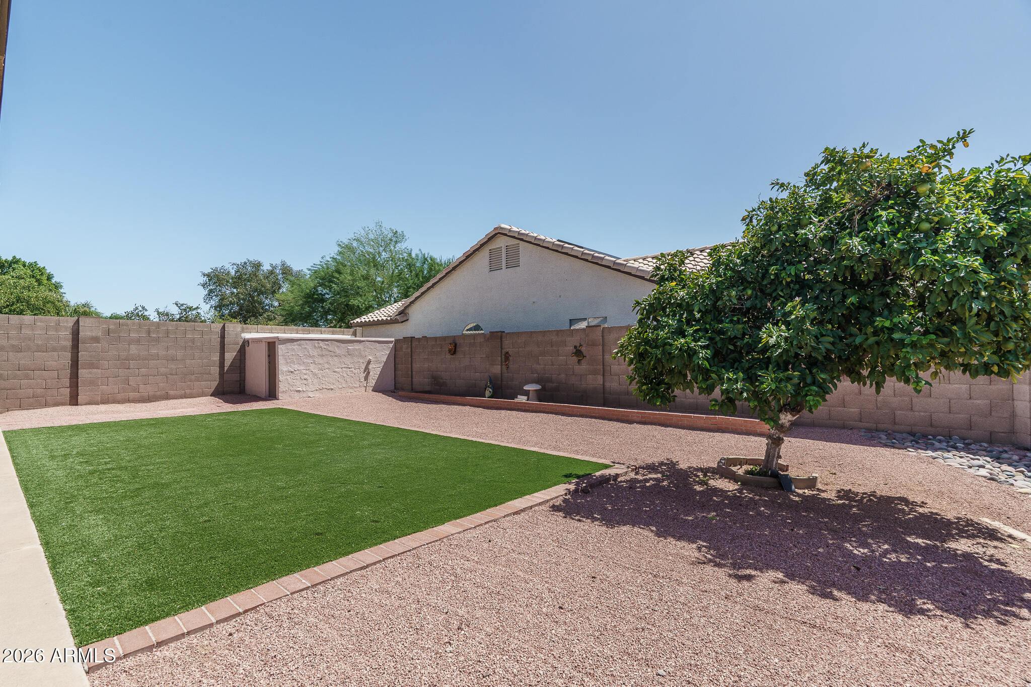 3319 E ROSEMONTE Drive