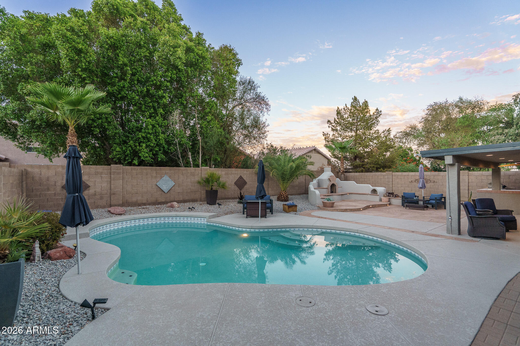 9164 W PARADISE Lane