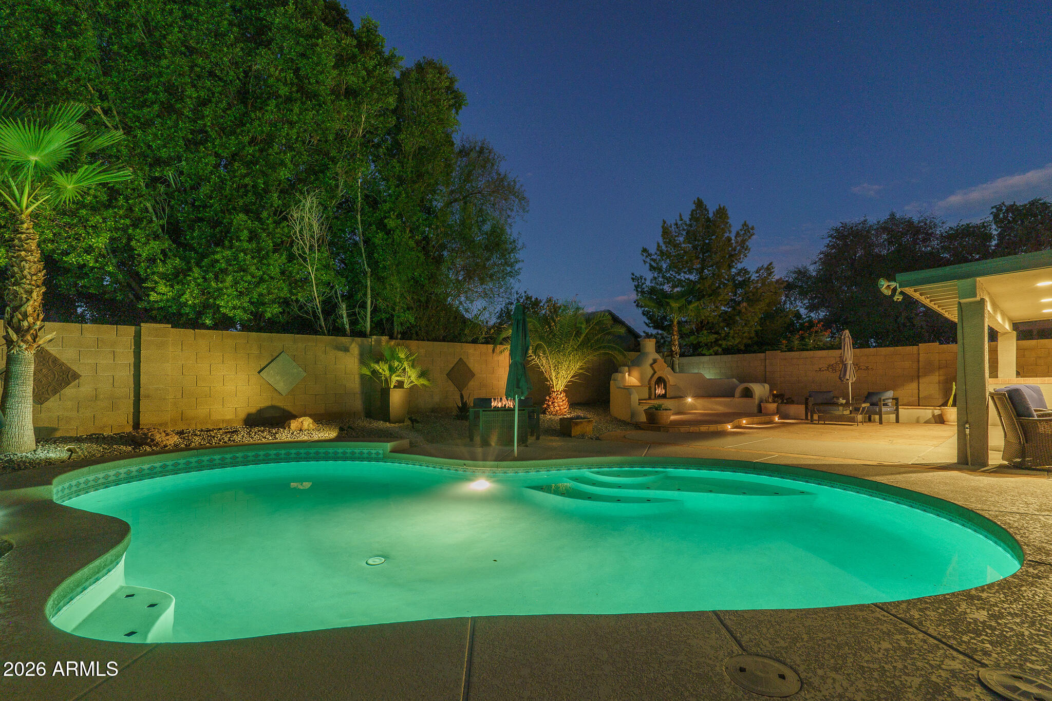 9164 W PARADISE Lane