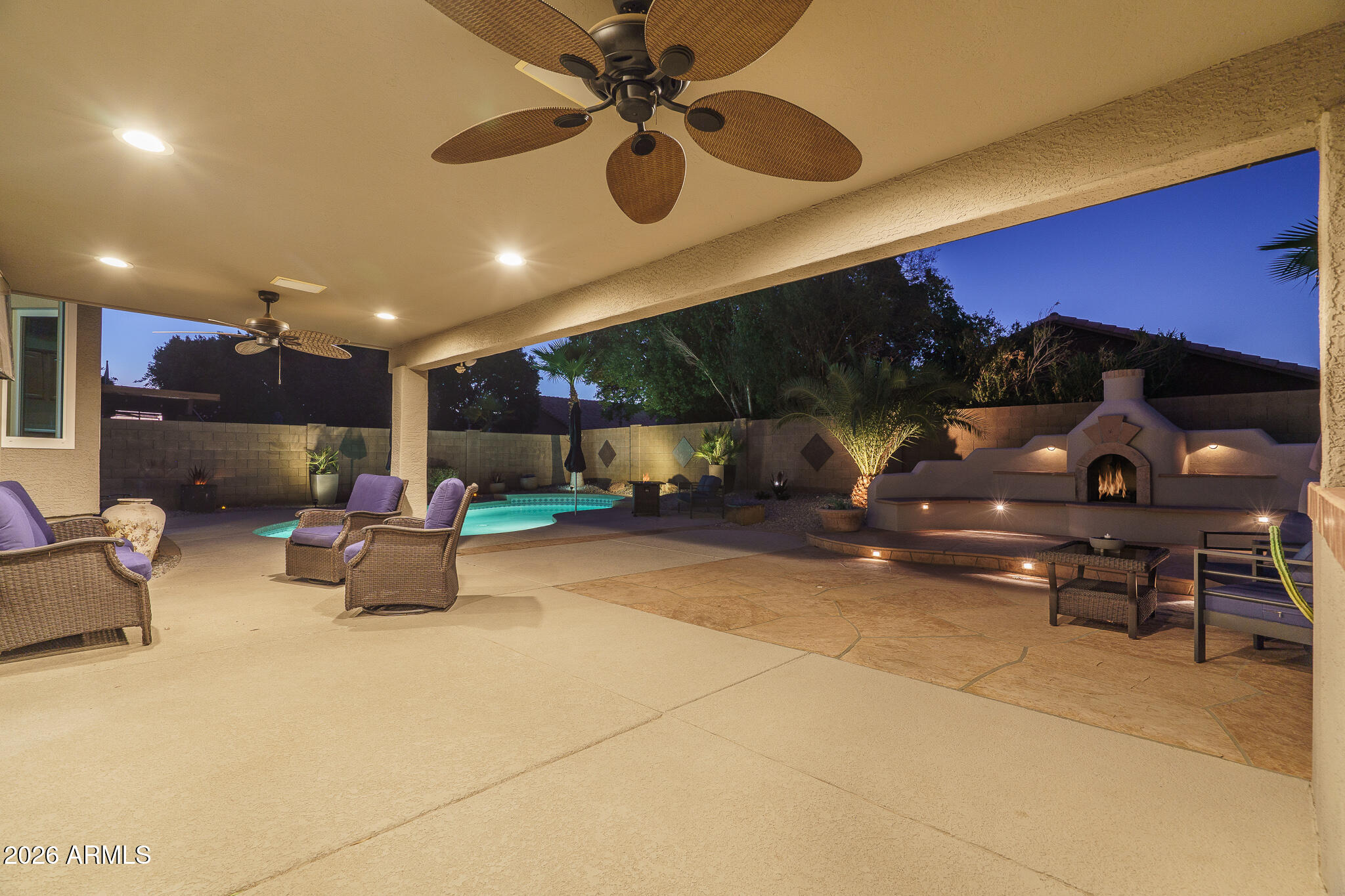 9164 W PARADISE Lane