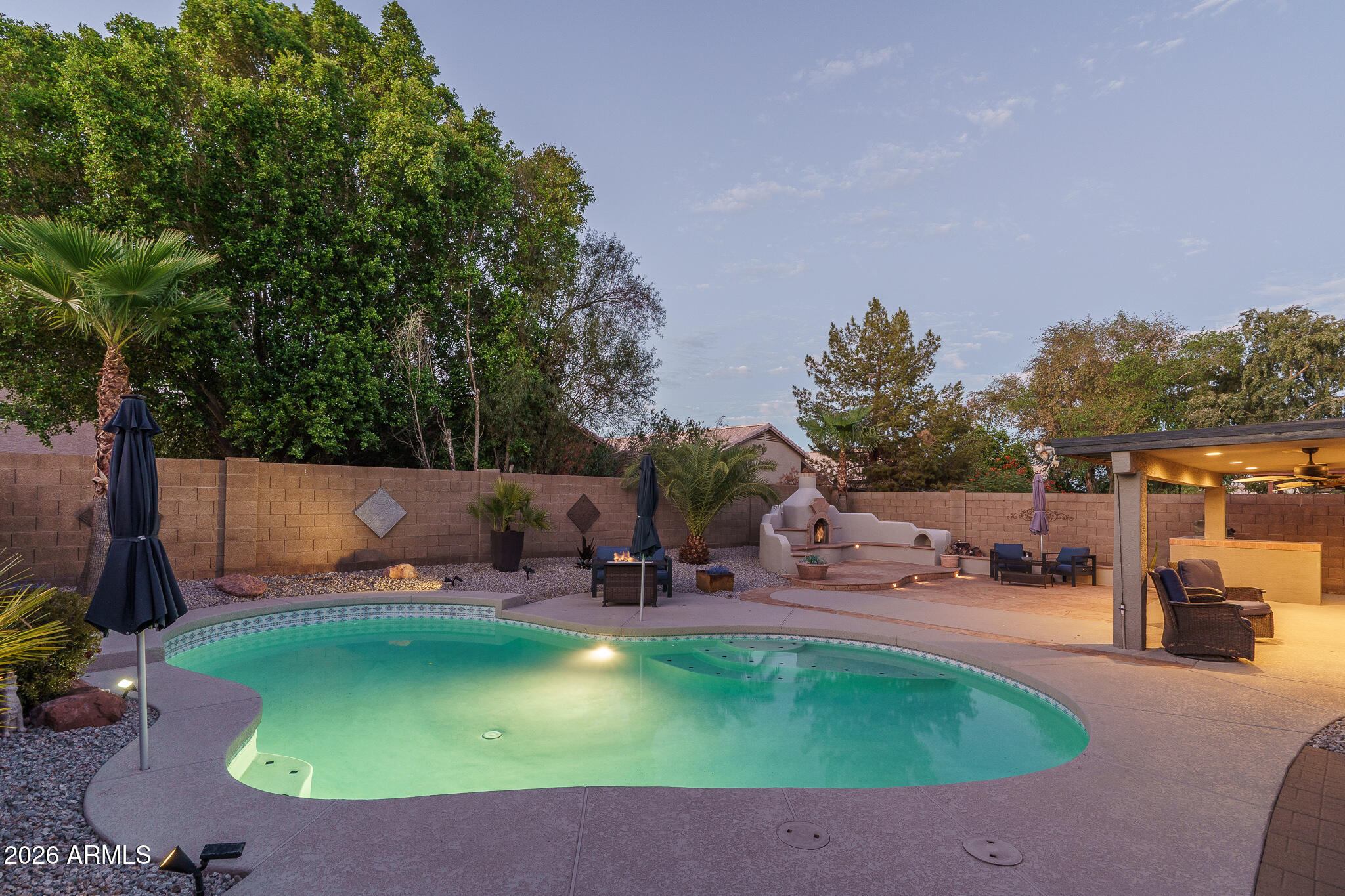 9164 W PARADISE Lane