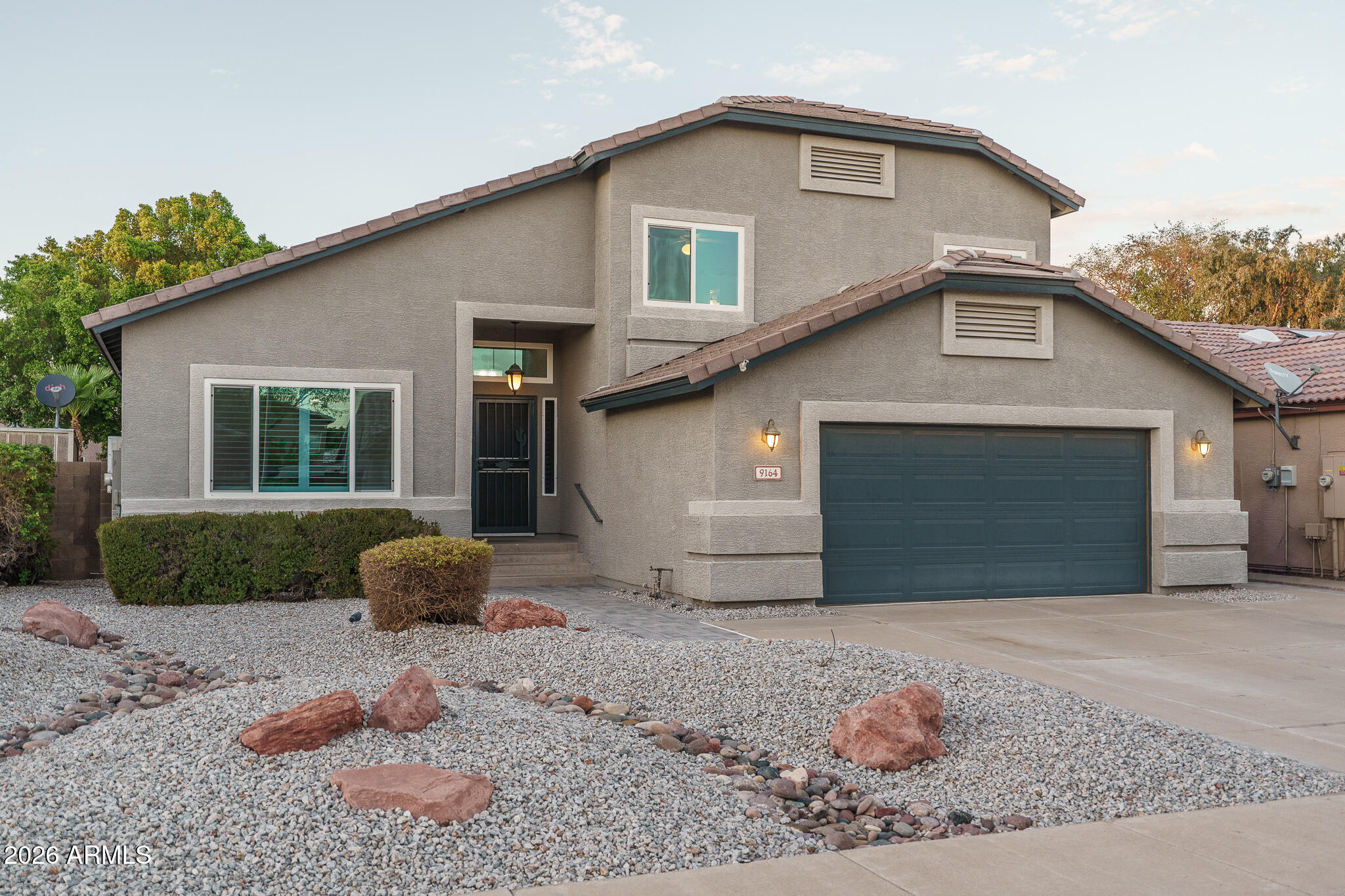 9164 W PARADISE Lane