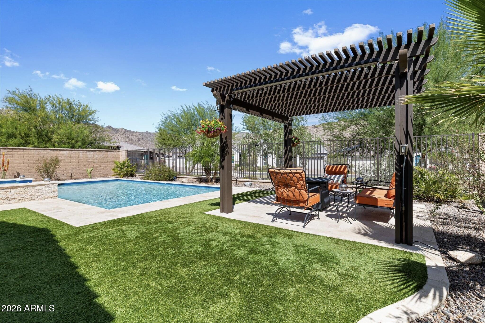 21456 W MINNEZONA Avenue