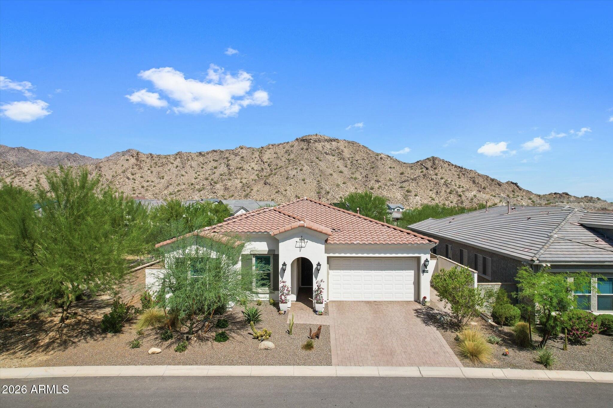 21456 W MINNEZONA Avenue