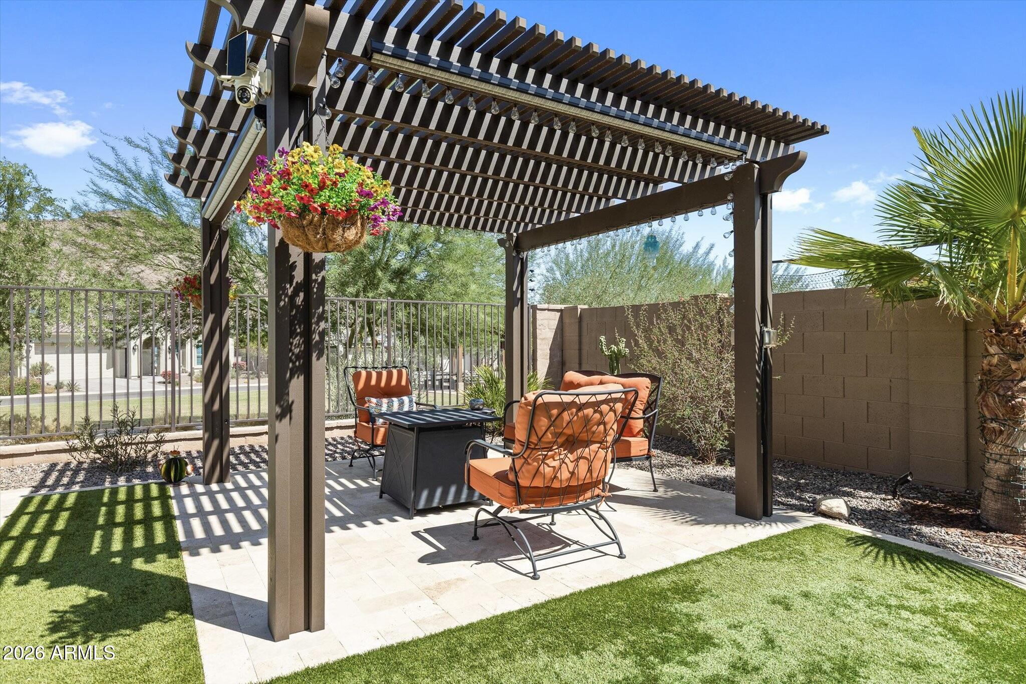 21456 W MINNEZONA Avenue