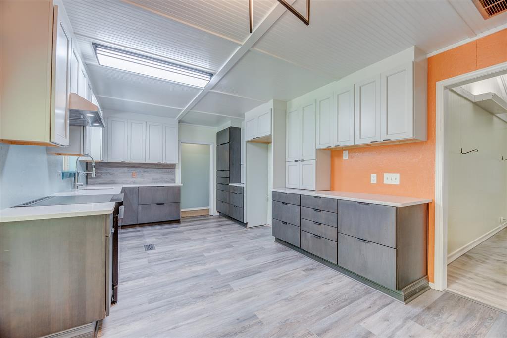 6405 Hidden Hills Drive