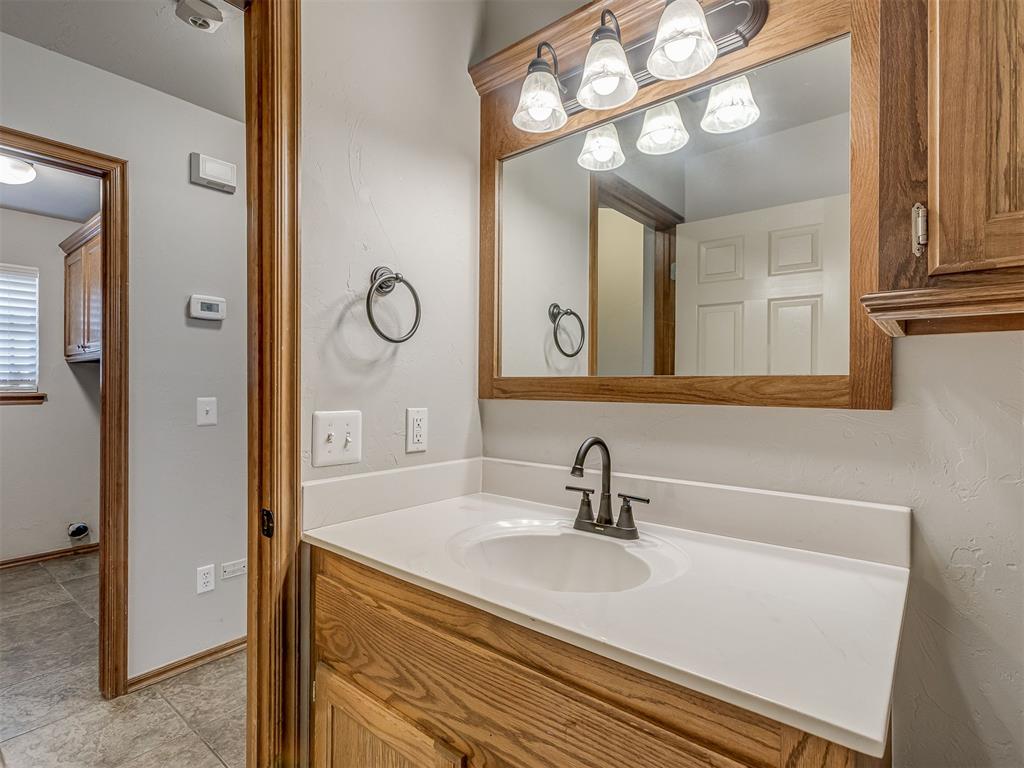 3800 Kensington Drive