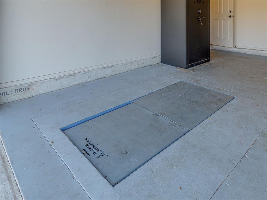 3800 Kensington Drive