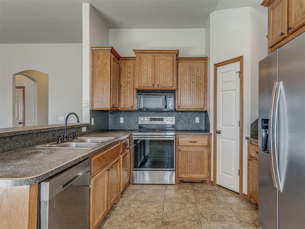 3800 Kensington Drive