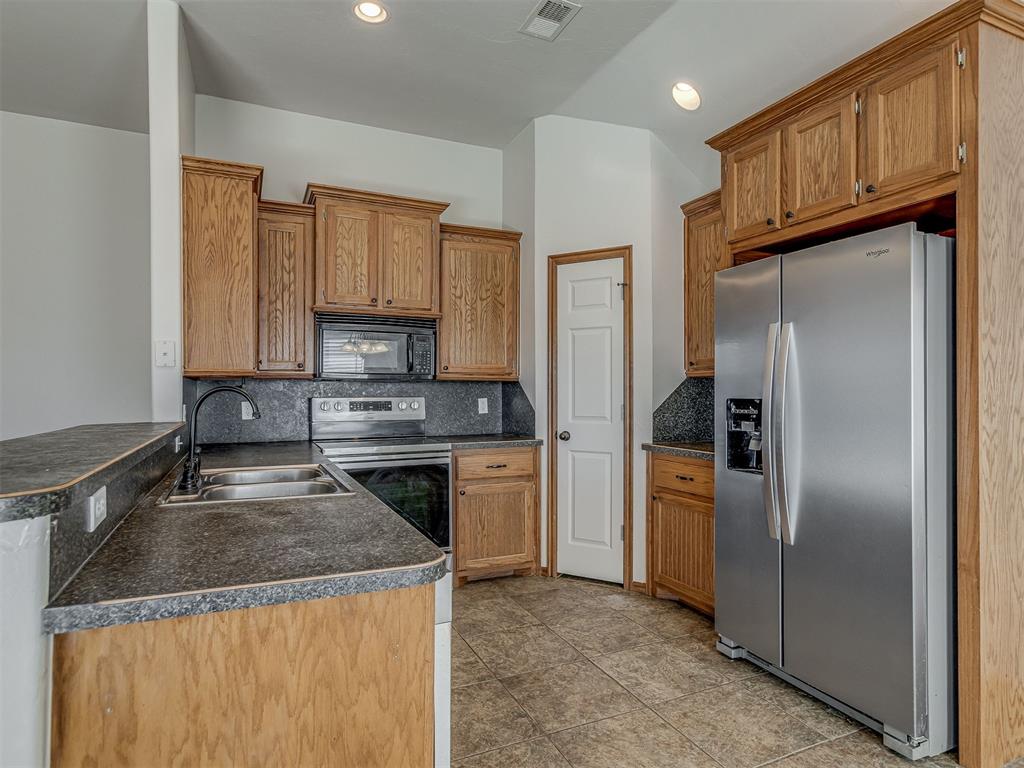 3800 Kensington Drive