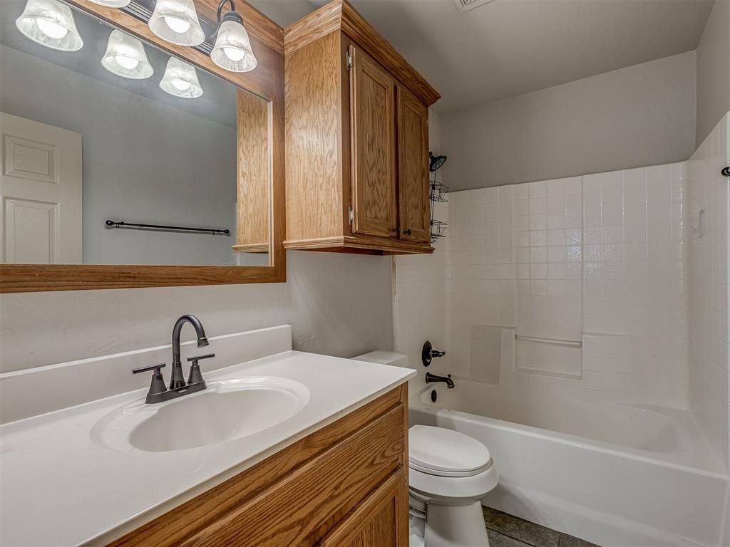 3800 Kensington Drive