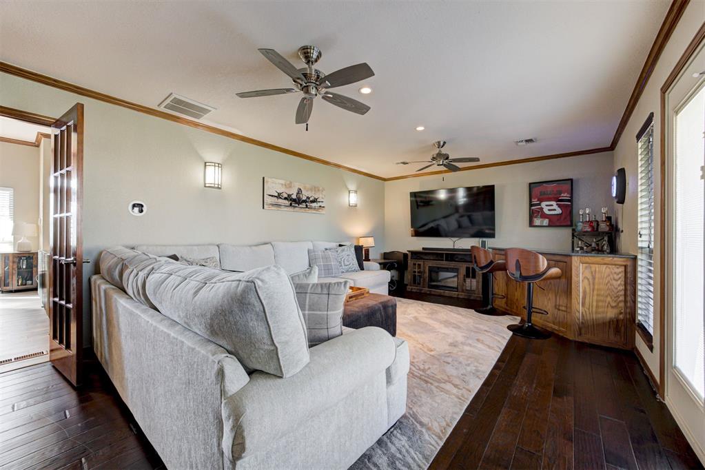 9515 Lake Drive