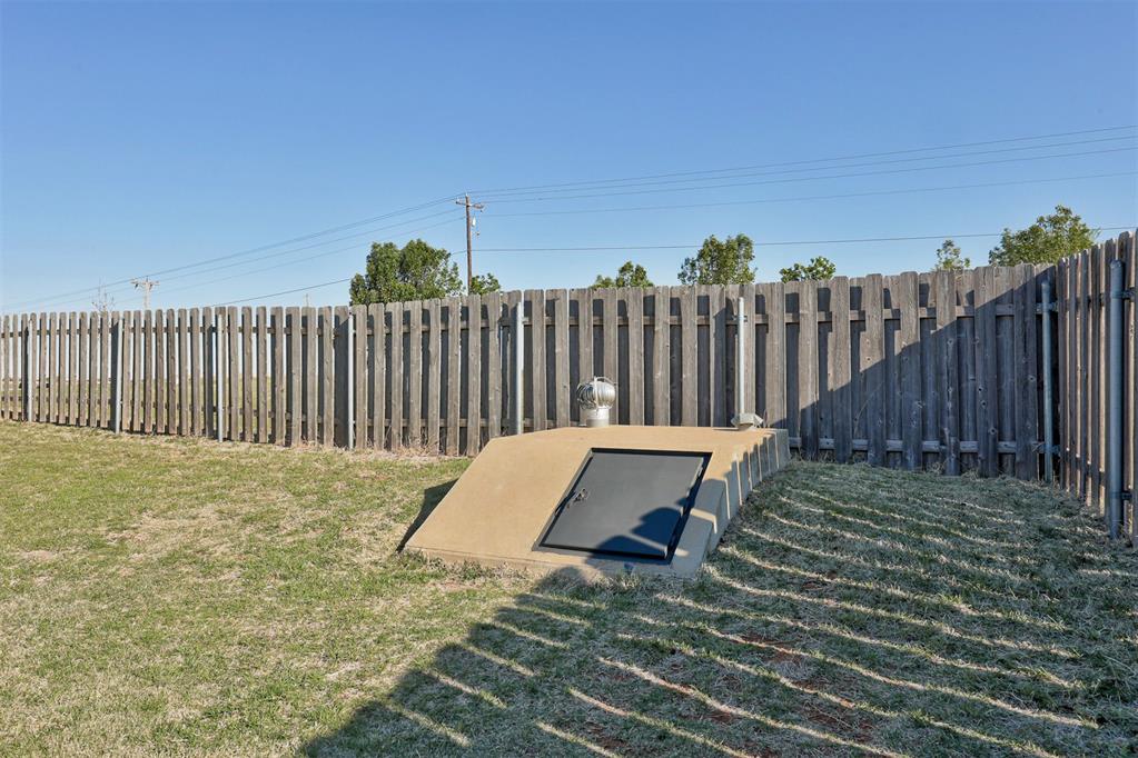 9515 Lake Drive