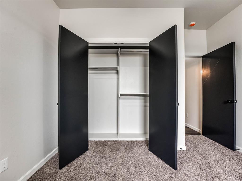 14301 Village Trail