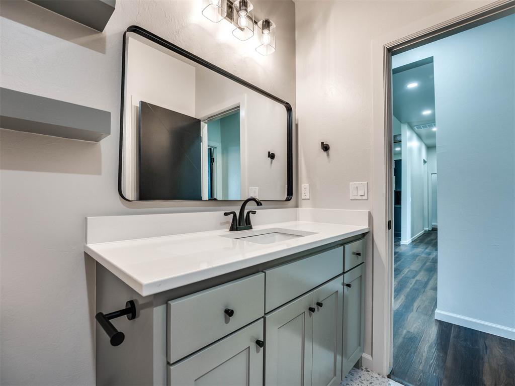 14301 Village Trail