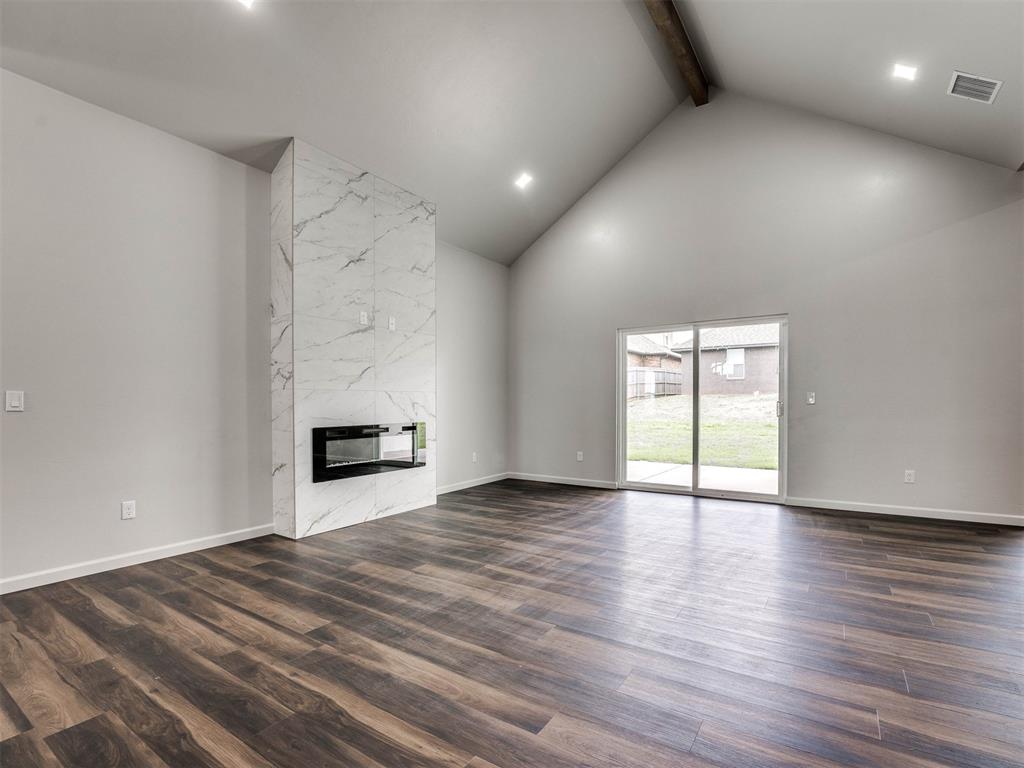 14301 Village Trail