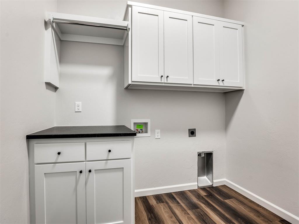 14301 Village Trail