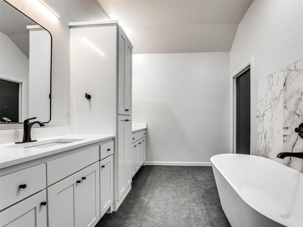14301 Village Trail