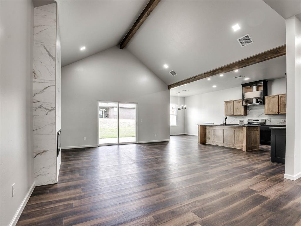 14301 Village Trail