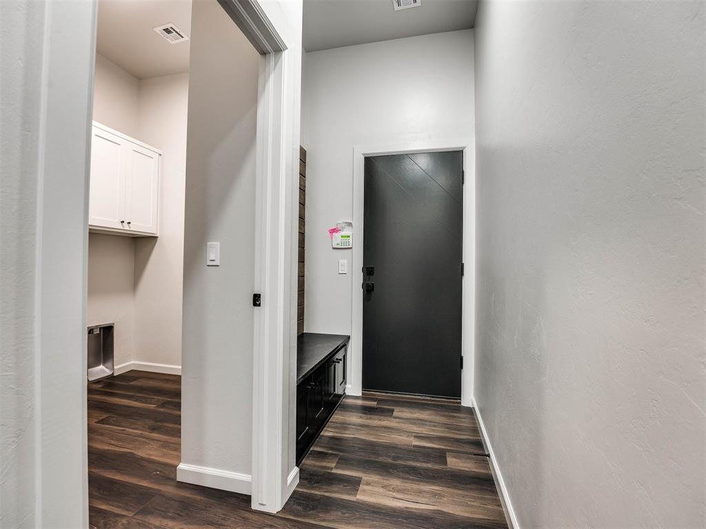 14301 Village Trail
