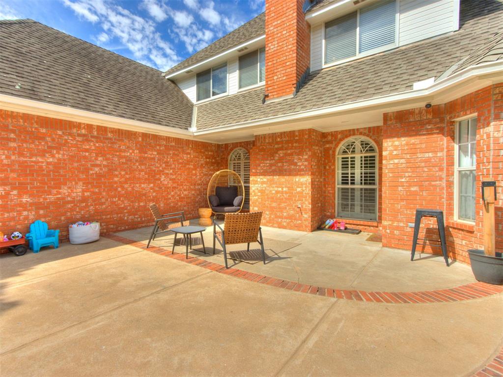 300 Hamptonridge Road