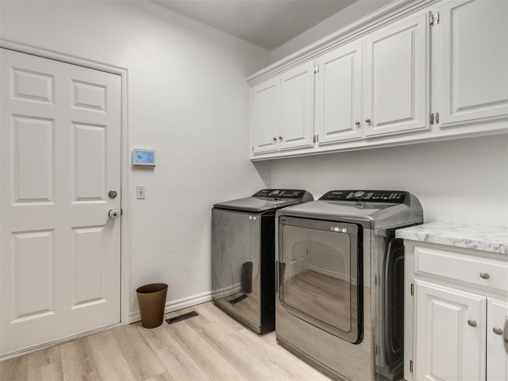 300 Hamptonridge Road