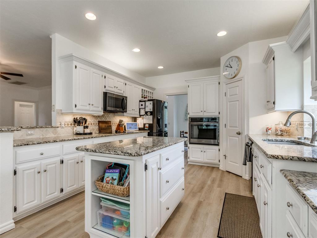 300 Hamptonridge Road