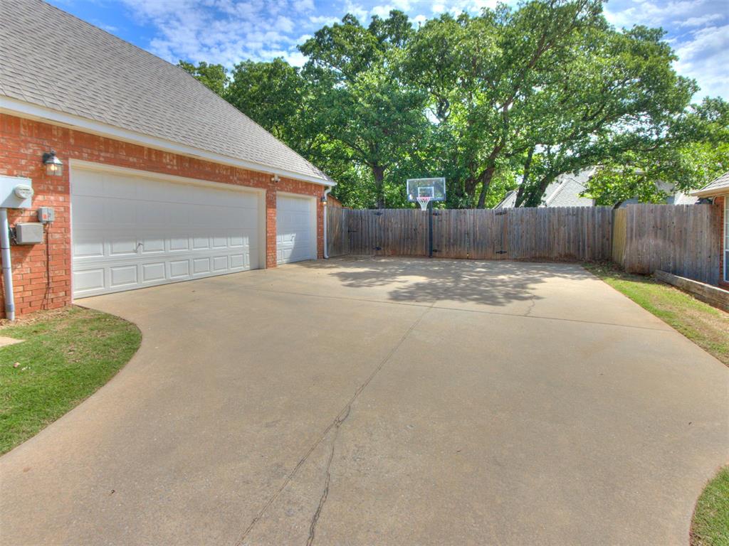 300 Hamptonridge Road