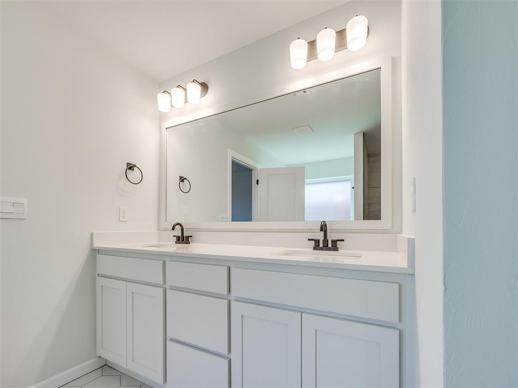 1025 SE 16th Terrace