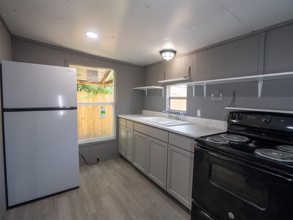 420 W Johnson Street