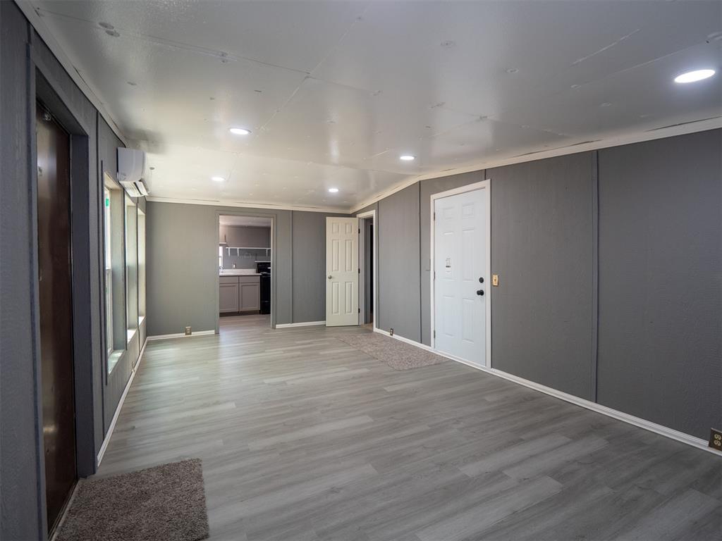 420 W Johnson Street