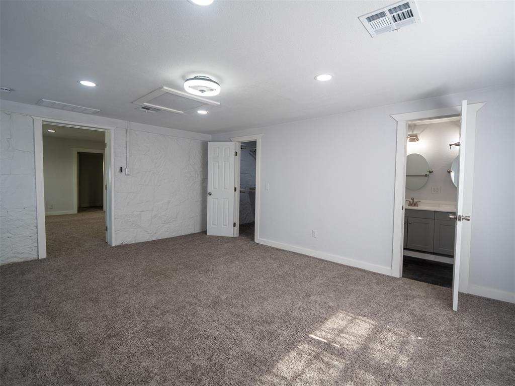 420 W Johnson Street